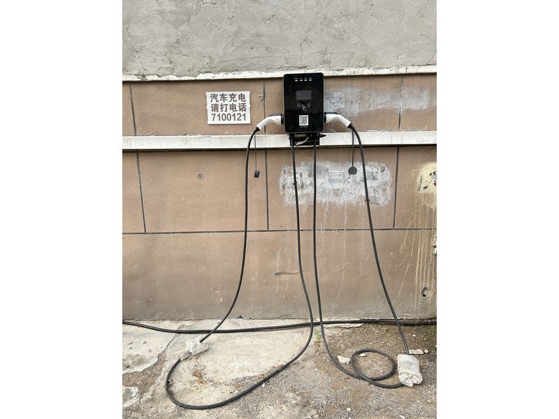 新鄉物業(yè)新榮小充電樁